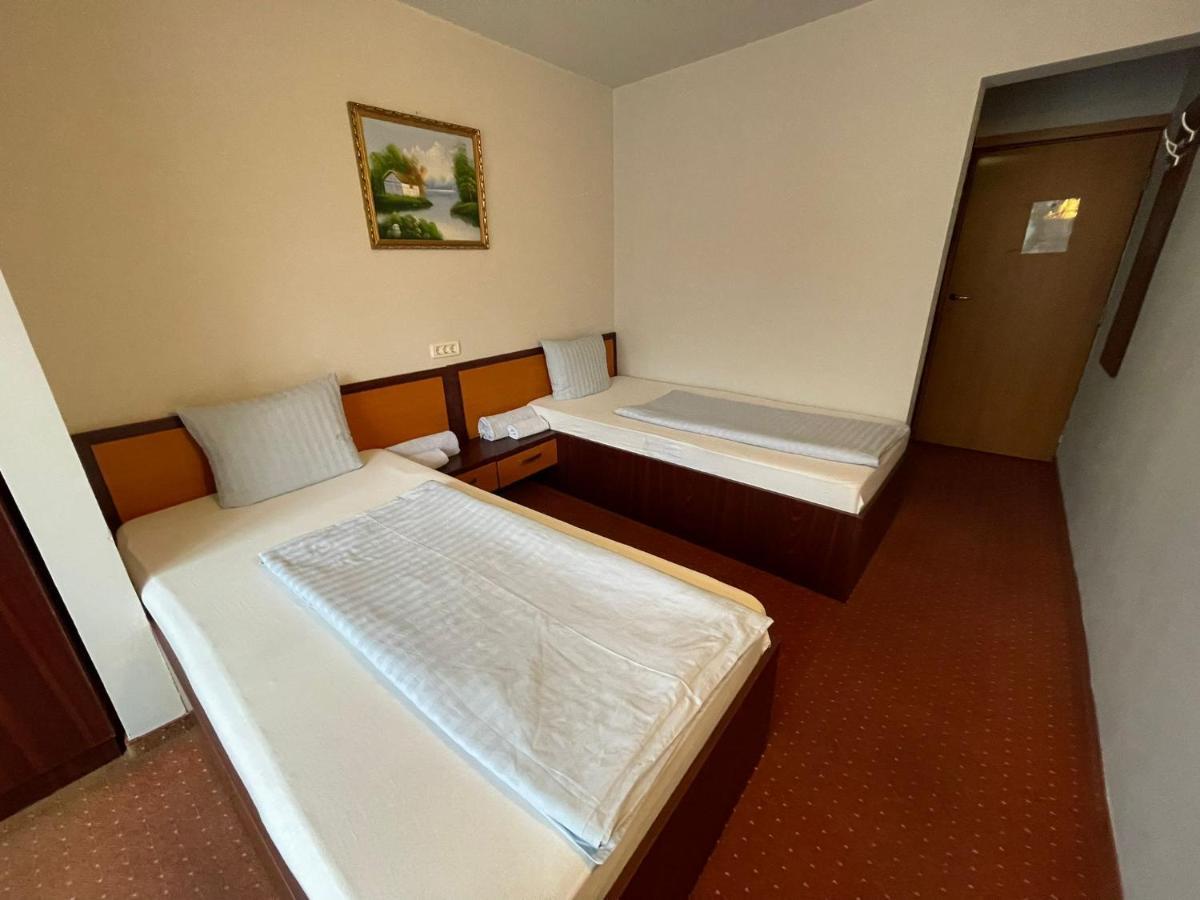 Hotel Le Baron Timişoara Extérieur photo