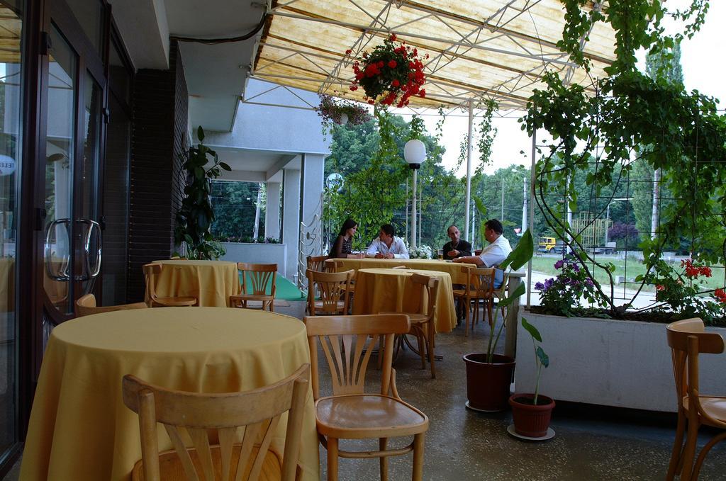 Hotel Le Baron Timişoara Extérieur photo