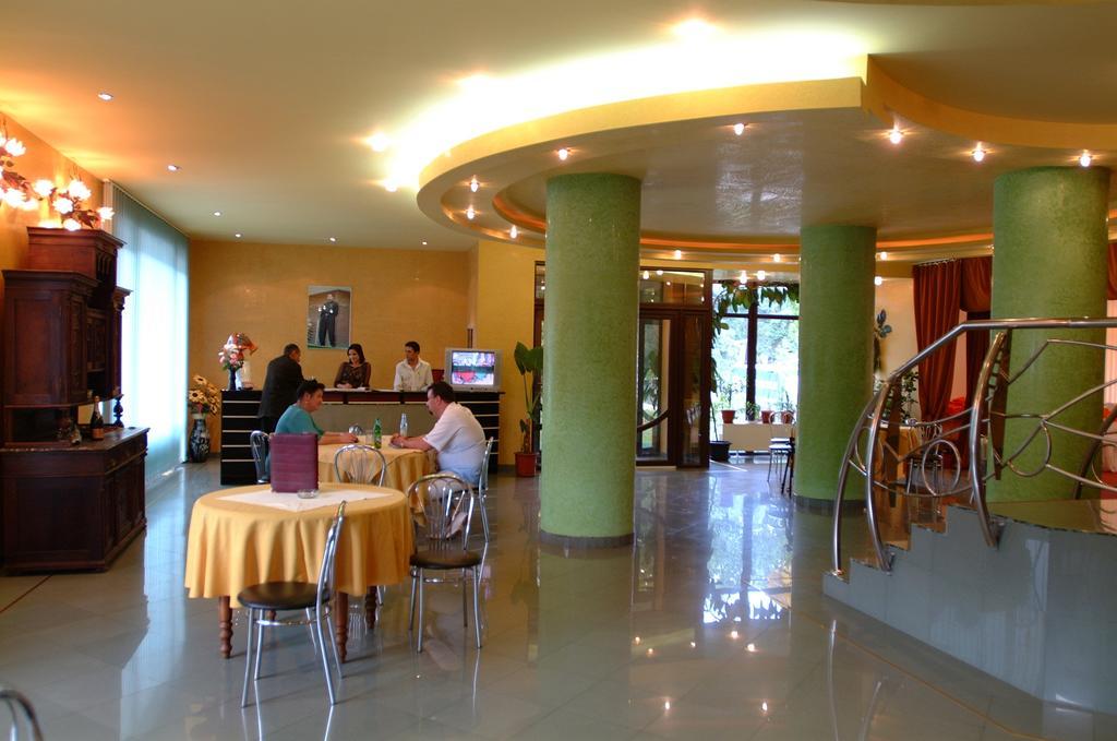 Hotel Le Baron Timişoara Extérieur photo