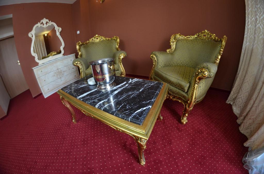 Hotel Le Baron Timişoara Chambre photo