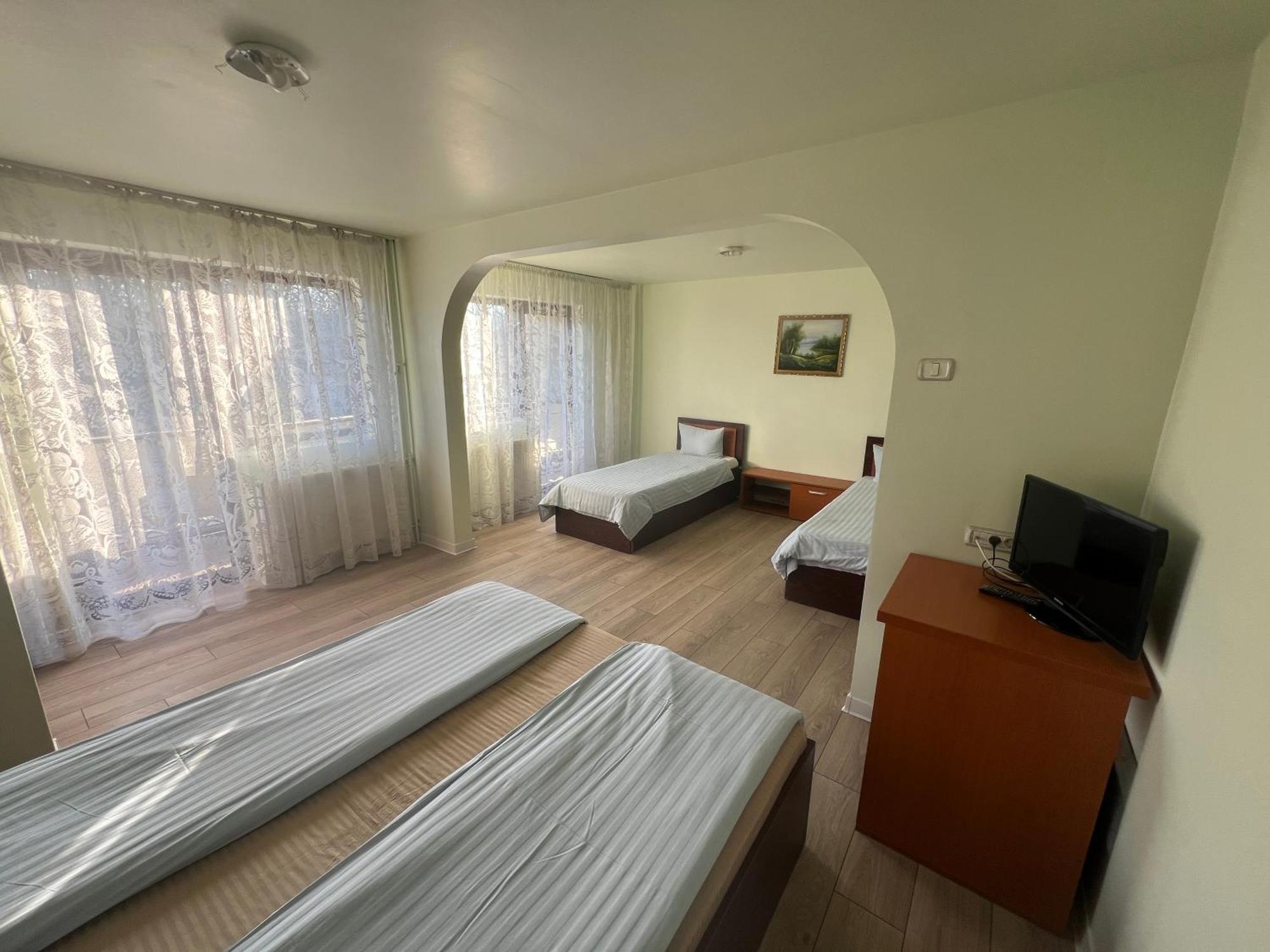 Hotel Le Baron Timişoara Extérieur photo
